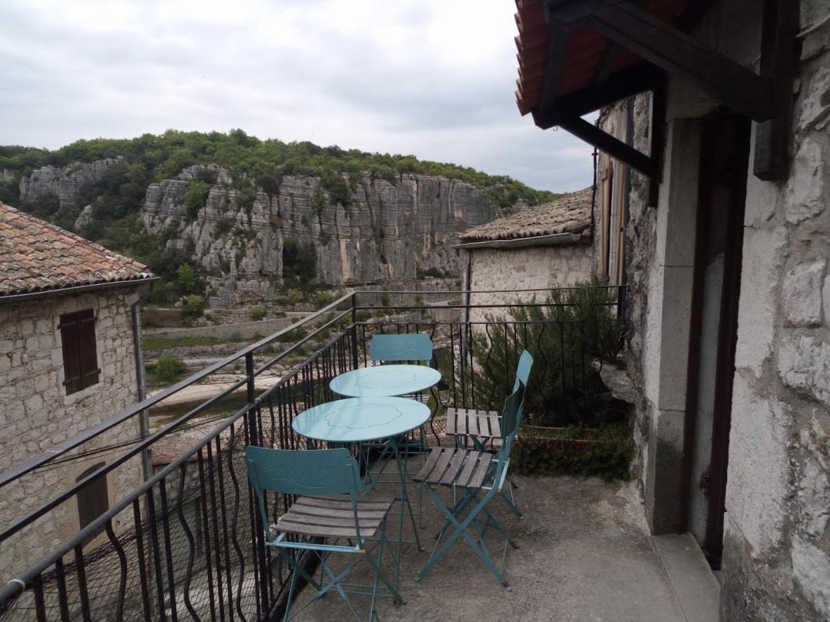 Maison Pierre Et Voute Au Coeur Du Village Балазук Екстериор снимка