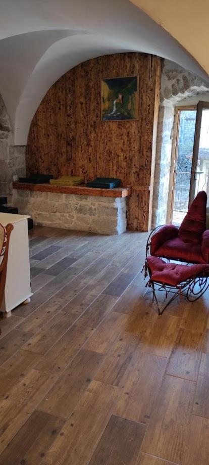Maison Pierre Et Voute Au Coeur Du Village Балазук Екстериор снимка