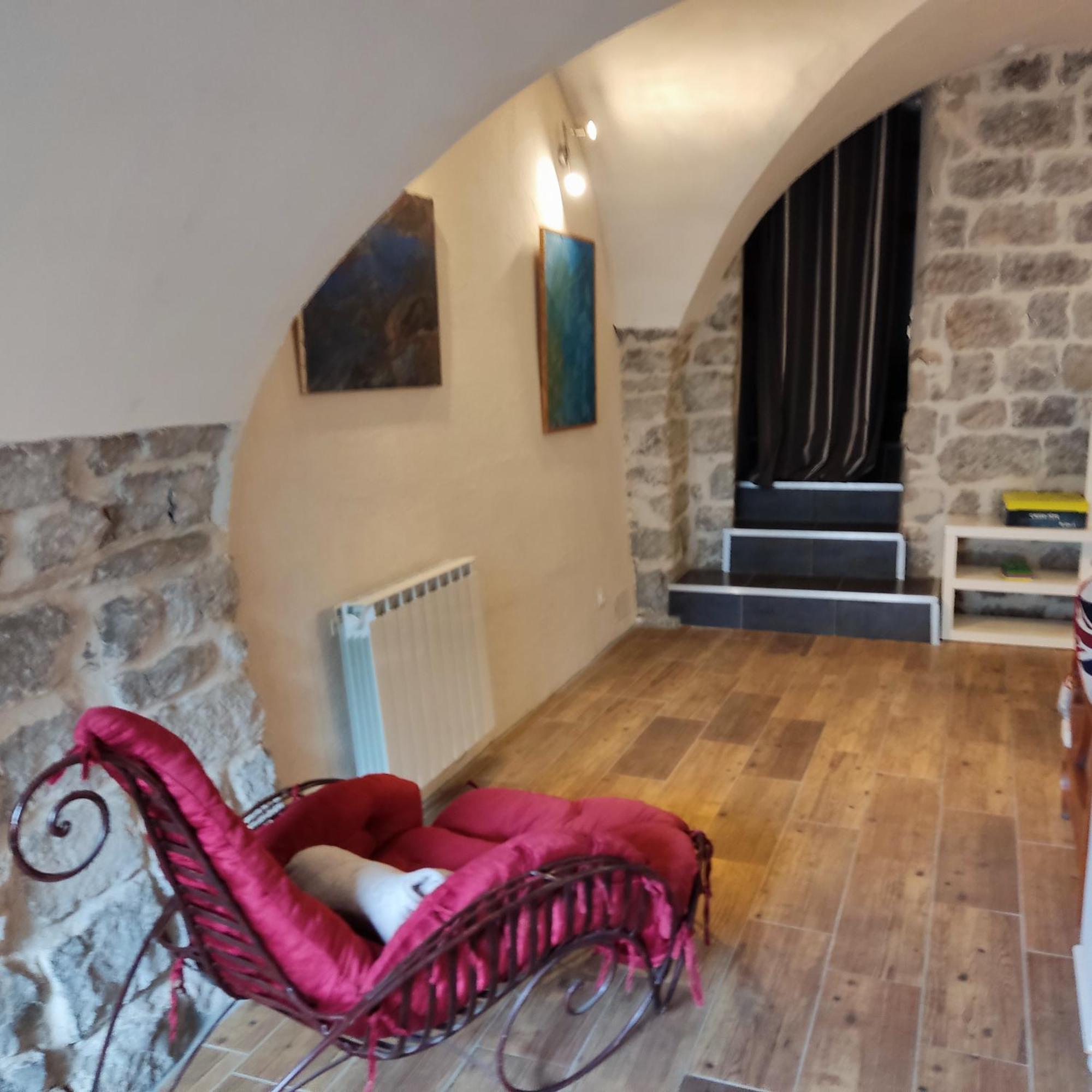 Maison Pierre Et Voute Au Coeur Du Village Балазук Екстериор снимка